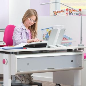 How to choose the right work furniture for children?